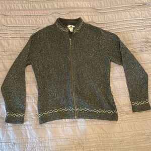 Woolrich zip up sweater. Size Small.